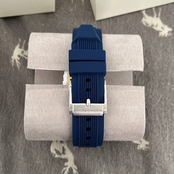 Oversized Cunningham navy -Tone and Silicone Watch - Picture 3 of 6